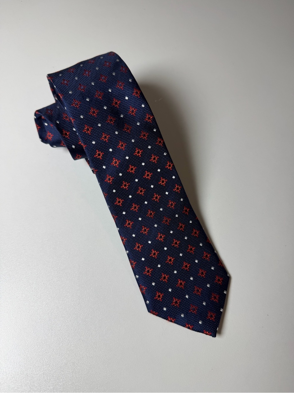 J. Crew The Silk Tie Modern Slim Navy Tie with Red Geometric Pattern 100% Silk